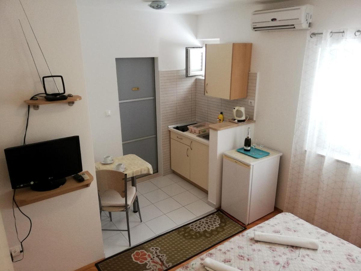 Apartments Aniko Saric Tučepi Εξωτερικό φωτογραφία