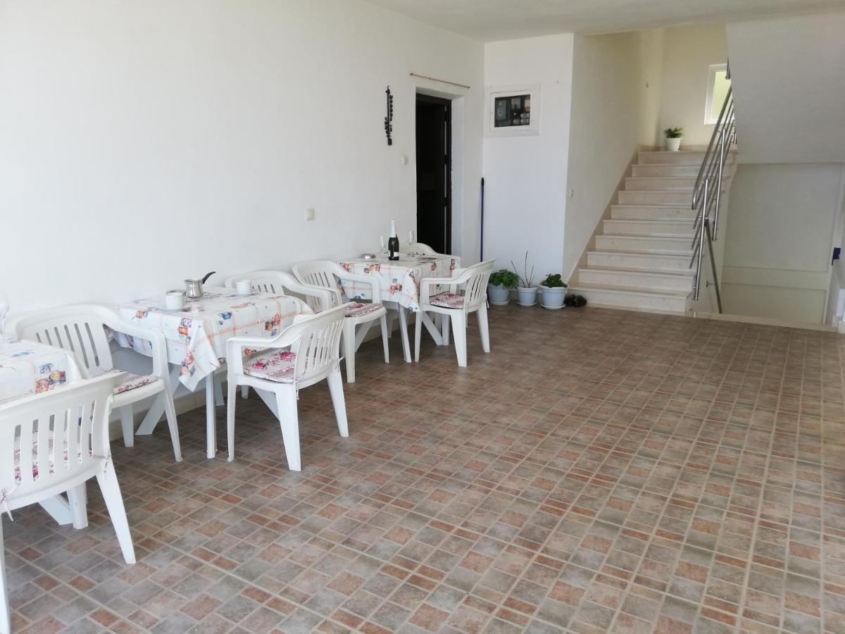Apartments Aniko Saric Tučepi Εξωτερικό φωτογραφία