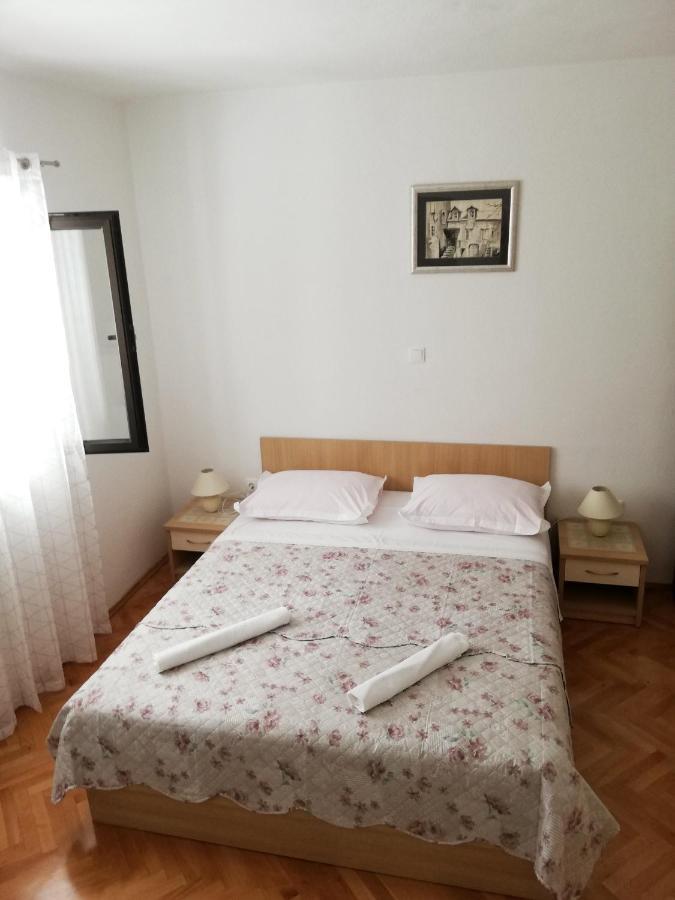 Apartments Aniko Saric Tučepi Εξωτερικό φωτογραφία
